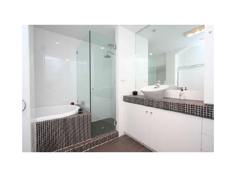 2 & 5/15 Seaview Road  (Esplanade), West Beach SA 5024