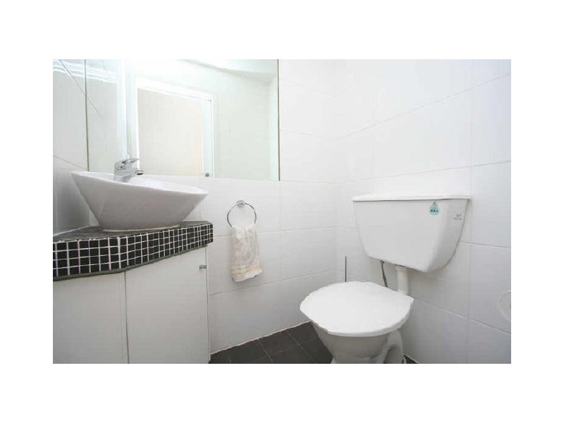 2 & 5/15 Seaview Road  (Esplanade), West Beach SA 5024