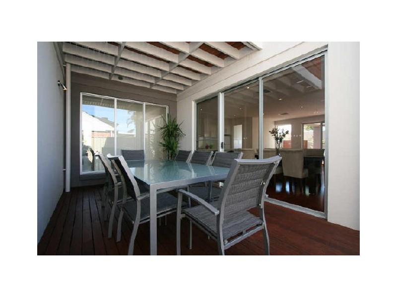 182 Cudmore Terrace, Henley Beach SA 5022