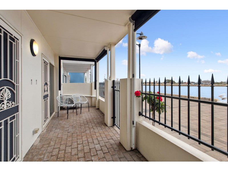 4 Karatta Dock, Port Adelaide SA 5015
