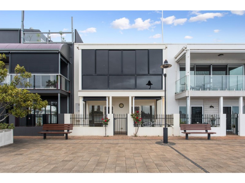 4 Karatta Dock, Port Adelaide SA 5015