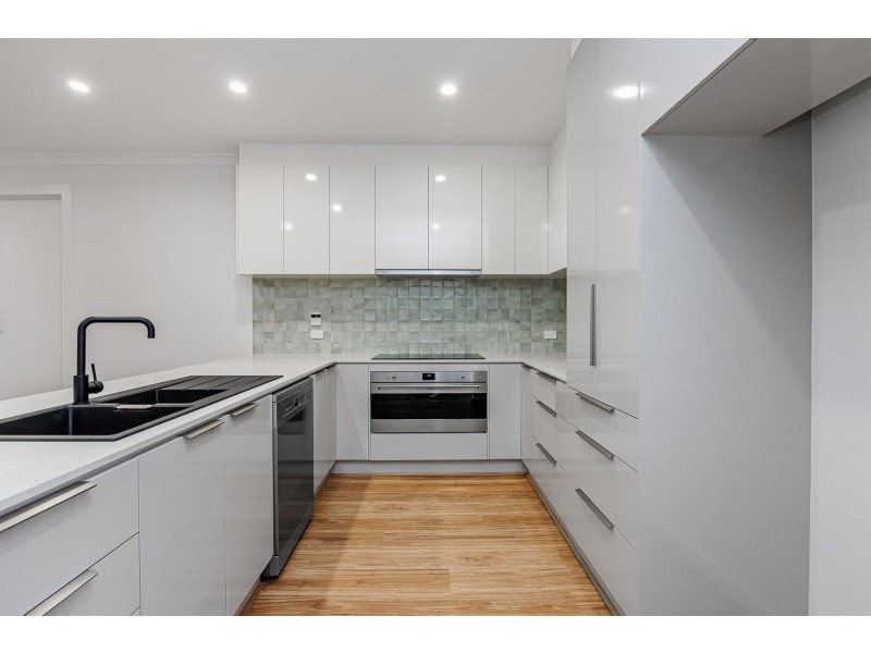 24 Yalpara Avenue, Seaton SA 5023