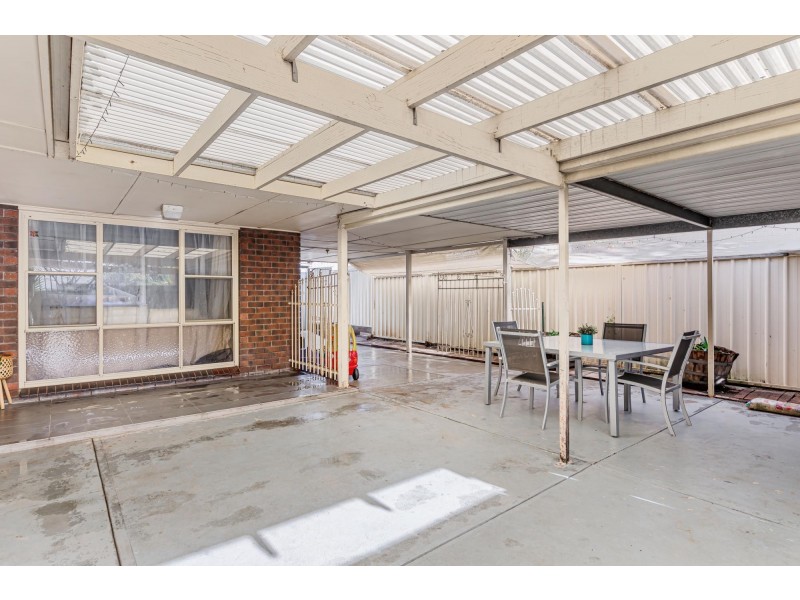 22 Waitara Court, Morphett Vale SA 5162