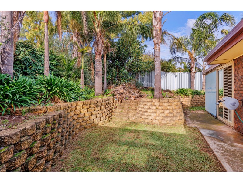 22 Waitara Court, Morphett Vale SA 5162