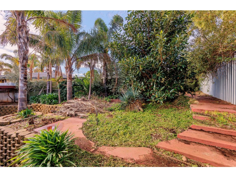 22 Waitara Court, Morphett Vale SA 5162