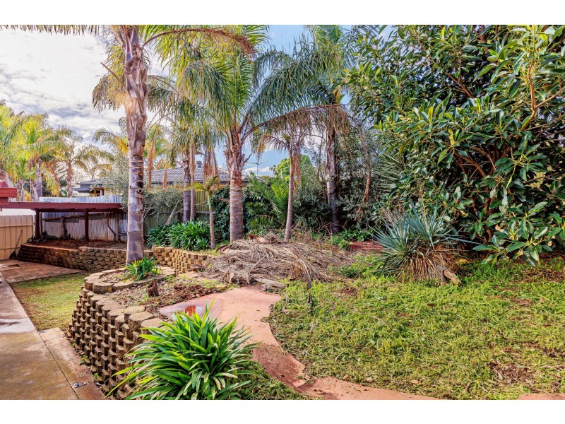 22 Waitara Court, Morphett Vale SA 5162