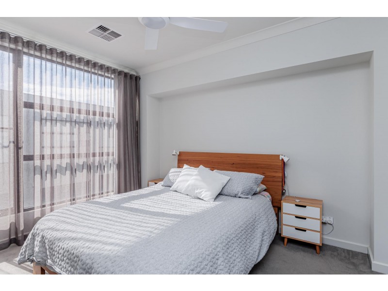 2 Haru Lane, West Lakes SA 5021