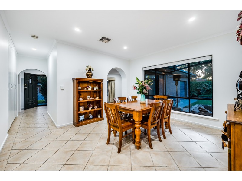 16 Hawaii Court, West Lakes SA 5021