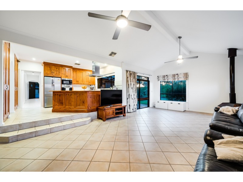 16 Hawaii Court, West Lakes SA 5021