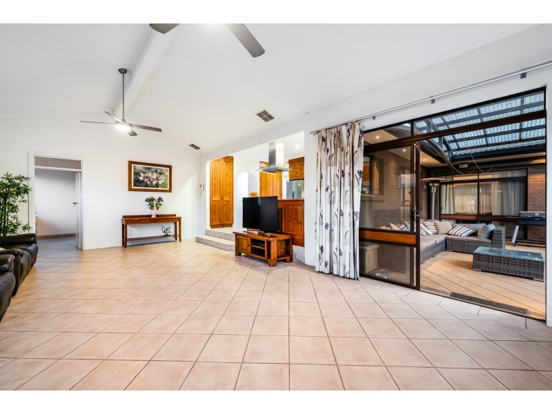 16 Hawaii Court, West Lakes SA 5021