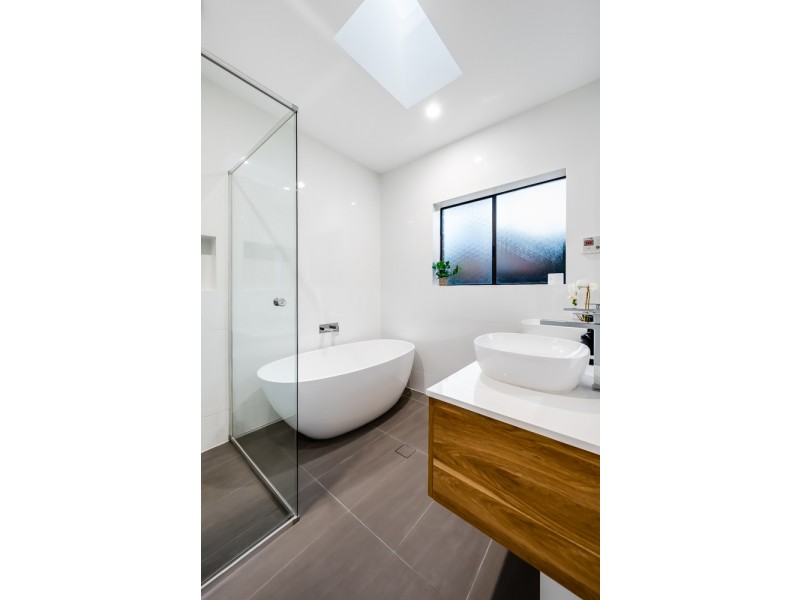 16 Hawaii Court, West Lakes SA 5021
