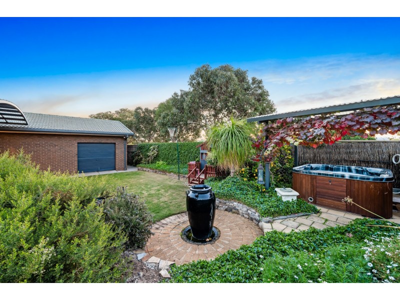 16 Hawaii Court, West Lakes SA 5021