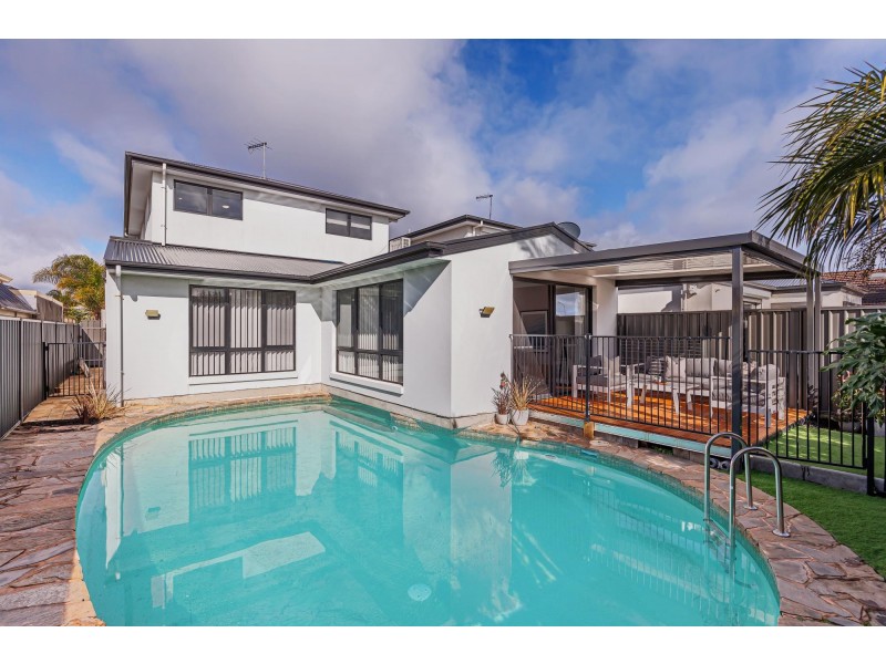 10 Hoylake Crescent, West Lakes SA 5021