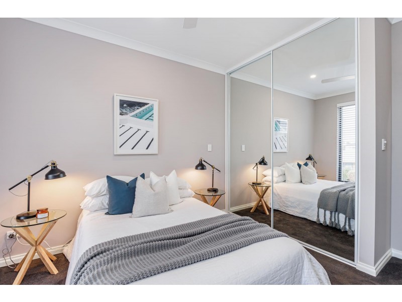 10 Hoylake Crescent, West Lakes SA 5021