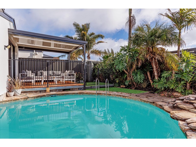 10 Hoylake Crescent, West Lakes SA 5021