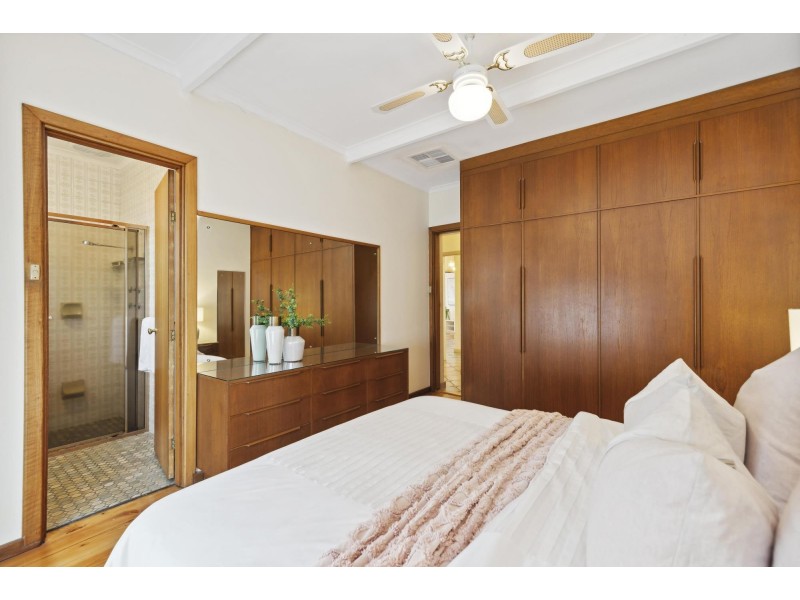 15 Festival Crescent, Kidman Park SA 5025