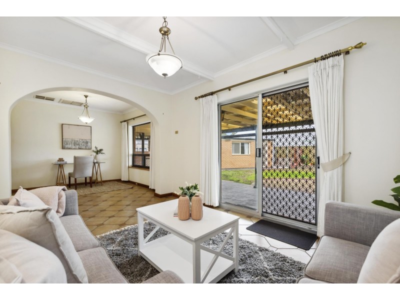 15 Festival Crescent, Kidman Park SA 5025