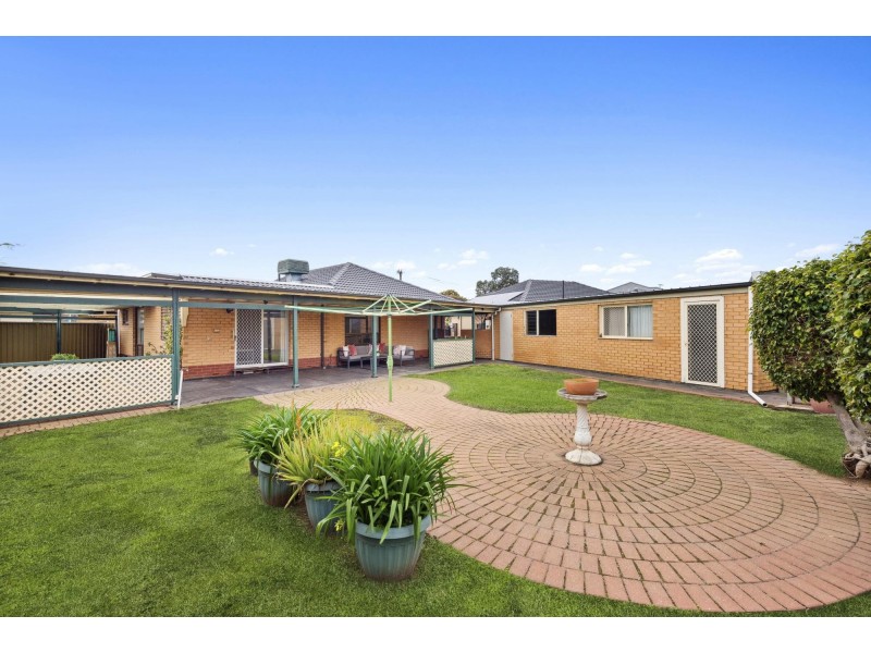 15 Festival Crescent, Kidman Park SA 5025