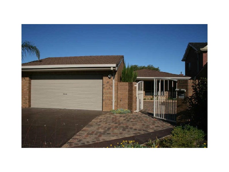 10 McDonald Grove, West Lakes SA 5021