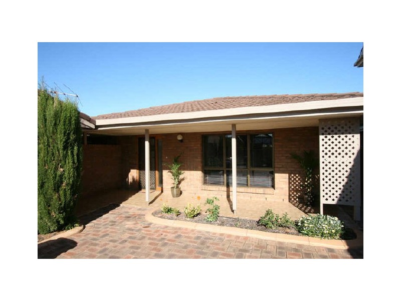 10 McDonald Grove, West Lakes SA 5021