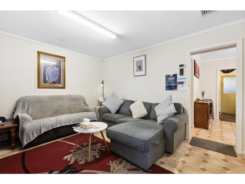 16 Russell Street, Ethelton SA 5015