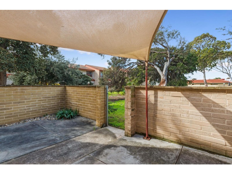 10/7 Mooloola Way, West Lakes Shore SA 5020
