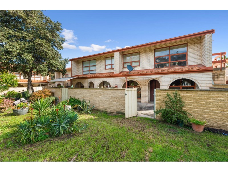 10/7 Mooloola Way, West Lakes Shore SA 5020