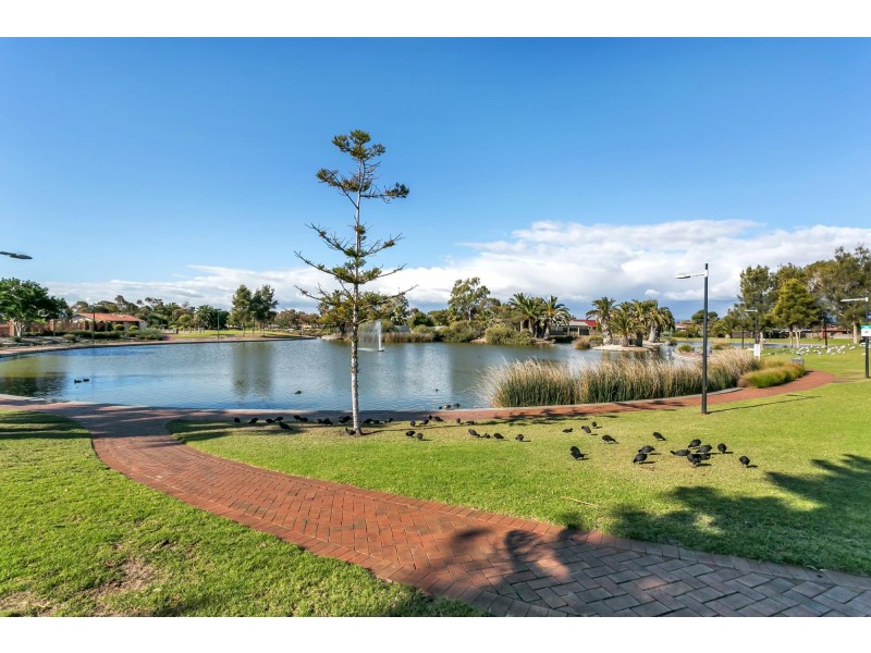 10/7 Mooloola Way, West Lakes Shore SA 5020