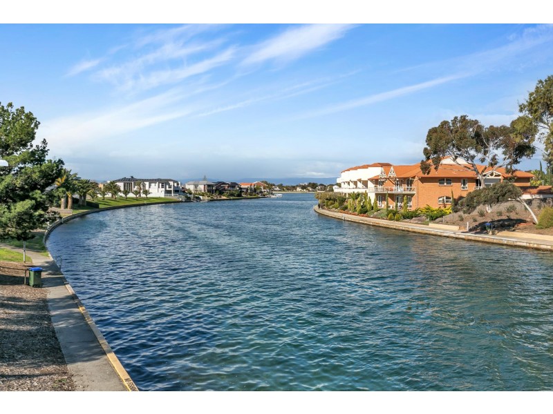 10/7 Mooloola Way, West Lakes Shore SA 5020