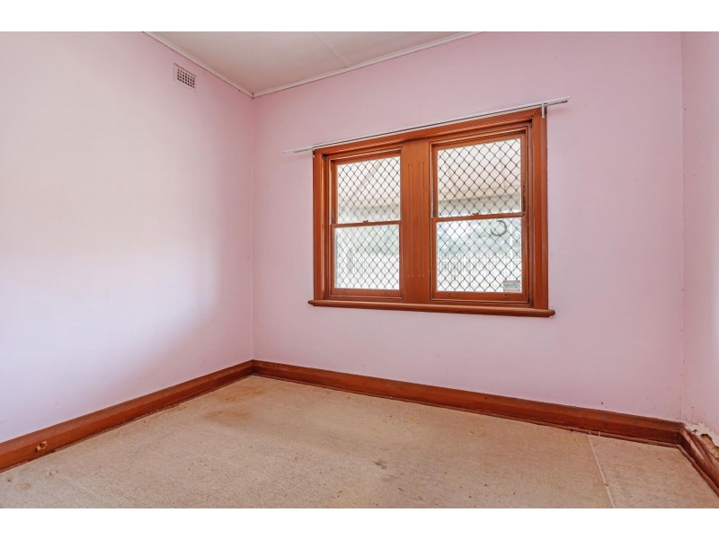 35 Arthur Street, Pennington SA 5013