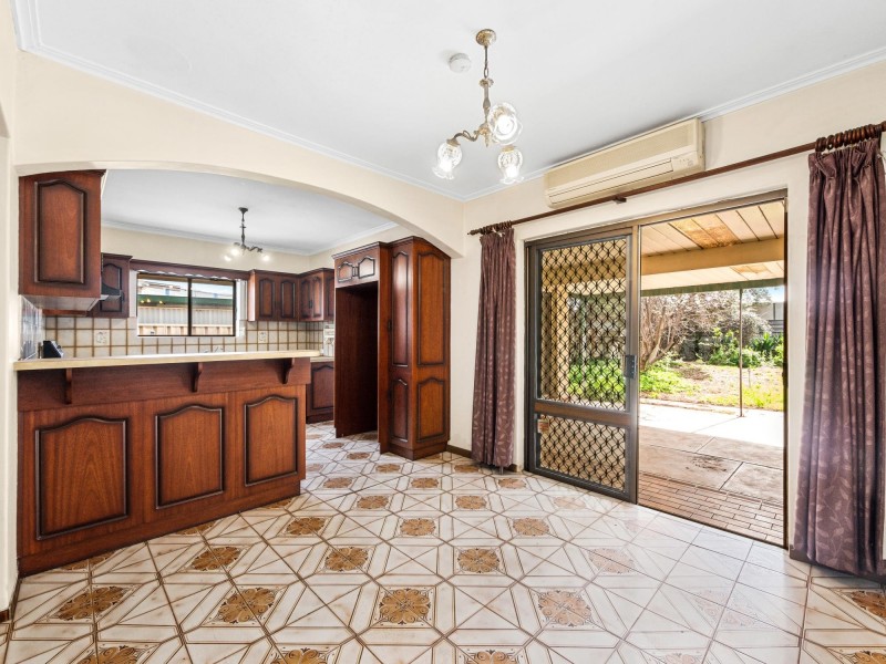 12 Harcourt Street, Mansfield Park SA 5012