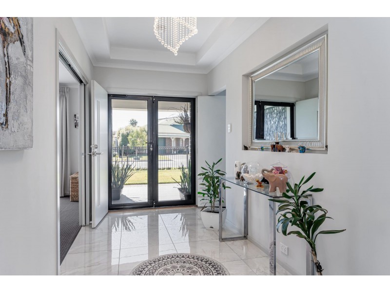 25 Halsey Road, Fulham SA 5024
