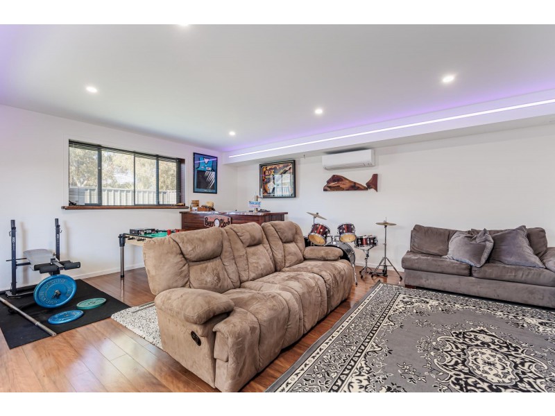 25 Halsey Road, Fulham SA 5024