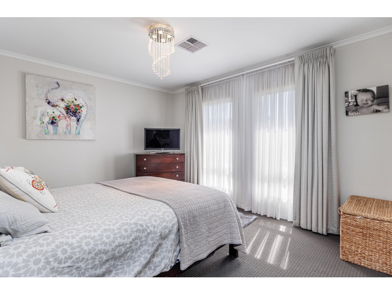 25 Halsey Road, Fulham SA 5024