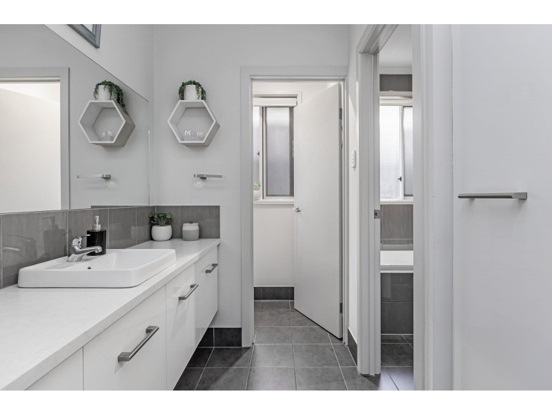 25 Halsey Road, Fulham SA 5024