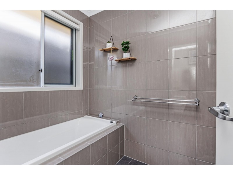 25 Halsey Road, Fulham SA 5024