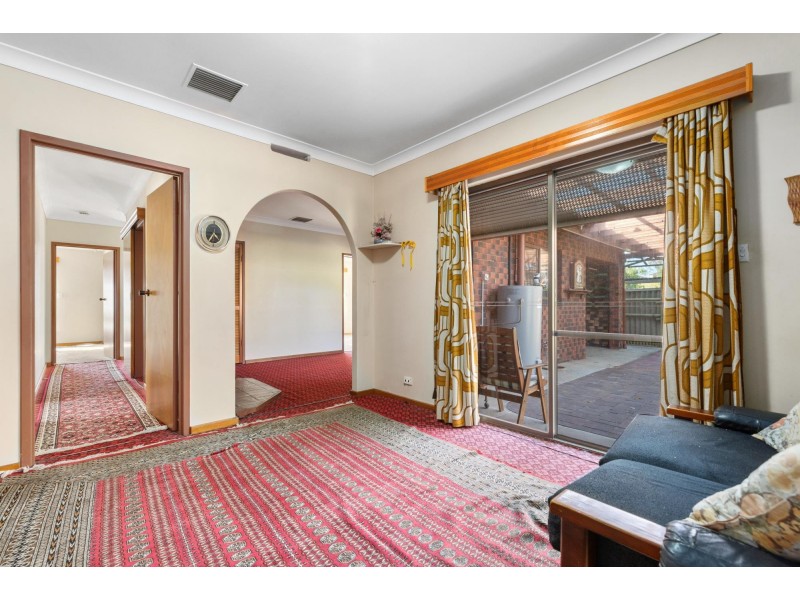 10 Niblic Court, Grange SA 5022