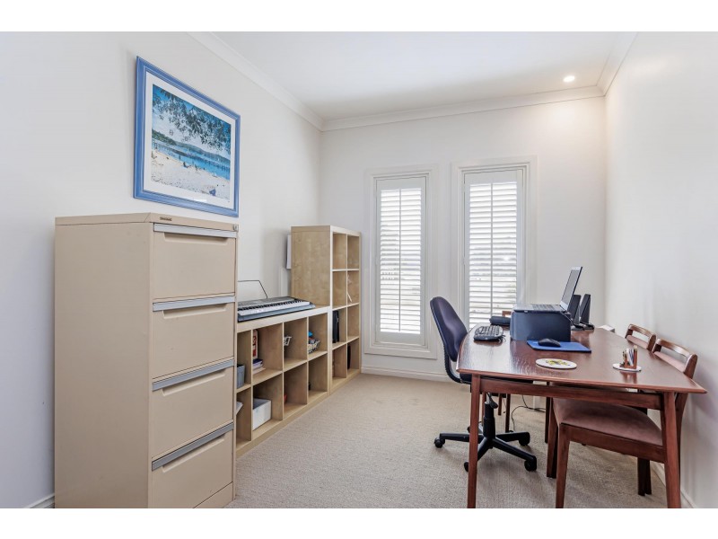 27a Heysen Crescent, West Lakes Shore SA 5020