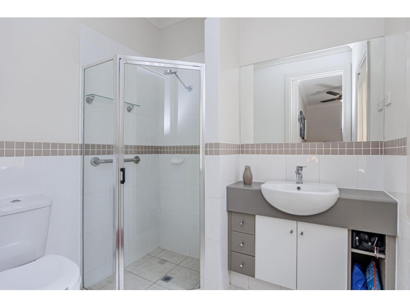 27a Heysen Crescent, West Lakes Shore SA 5020