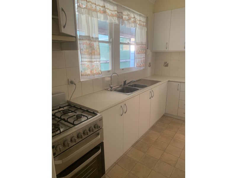 8 Rose Avenue, Fulham Gardens SA 5024