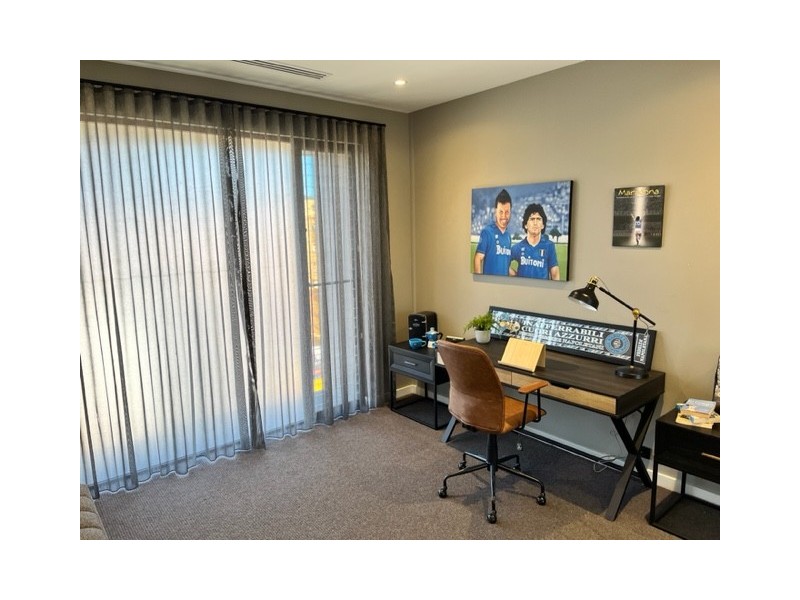33 Troubridge Drive, West Lakes SA 5021