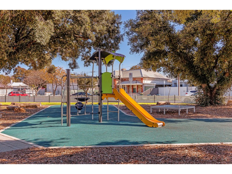 33 Gracechurch Street, Port Adelaide SA 5015