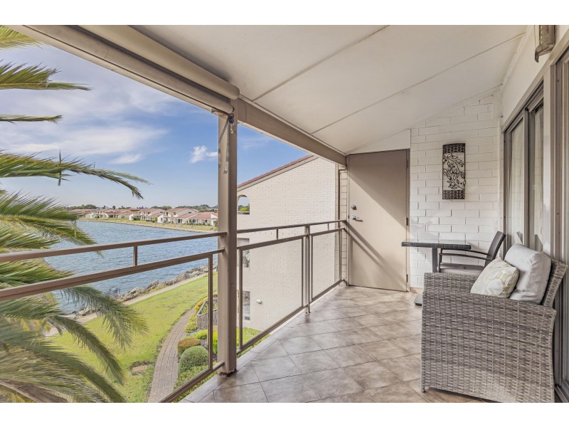 12/242 Trimmer Parade, West Lakes SA 5021