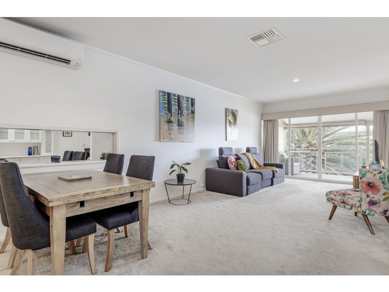 12/242 Trimmer Parade, West Lakes SA 5021