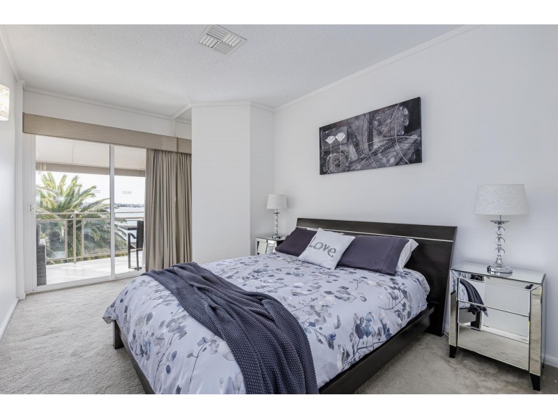 12/242 Trimmer Parade, West Lakes SA 5021