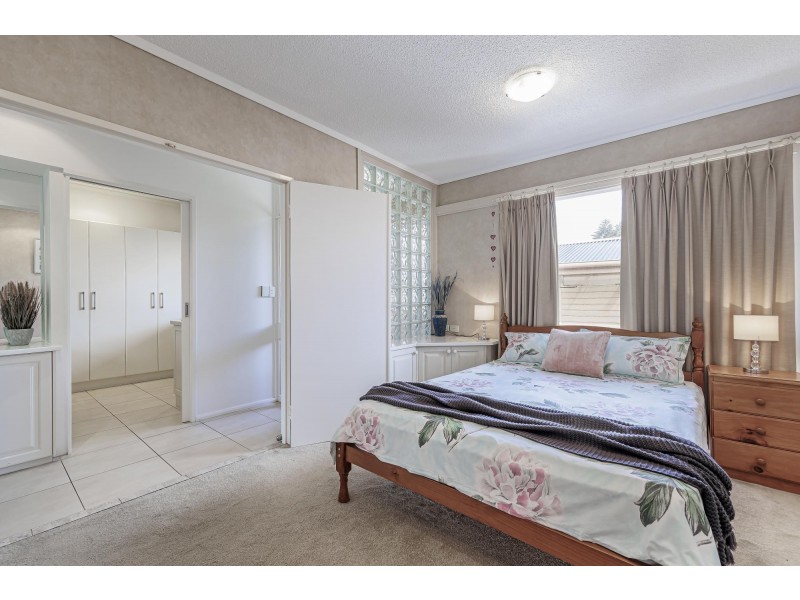 12/242 Trimmer Parade, West Lakes SA 5021
