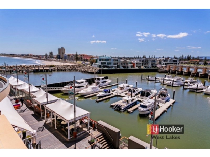 51/3 Holdfast Promenade, Glenelg SA 5045