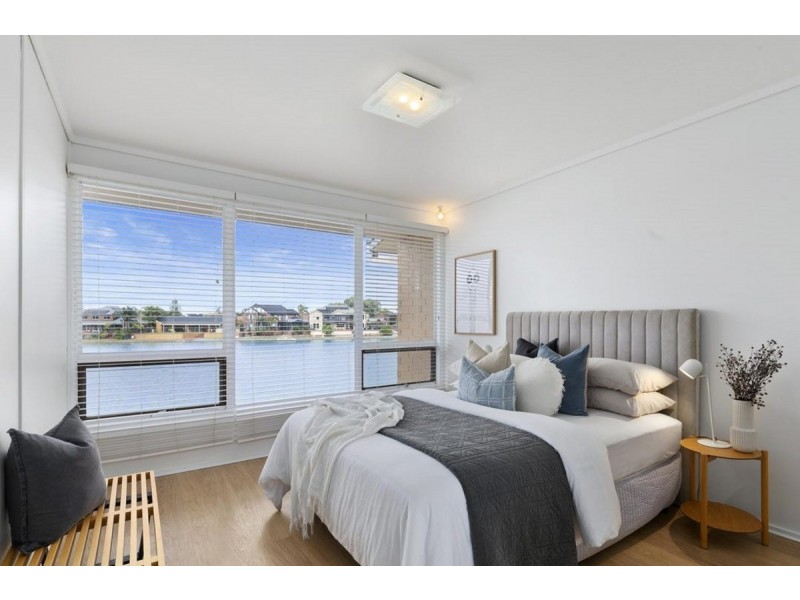 15/39 Lochside Drive, West Lakes SA 5021