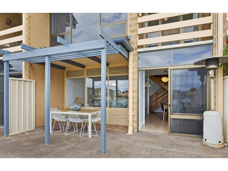 15/39 Lochside Drive, West Lakes SA 5021