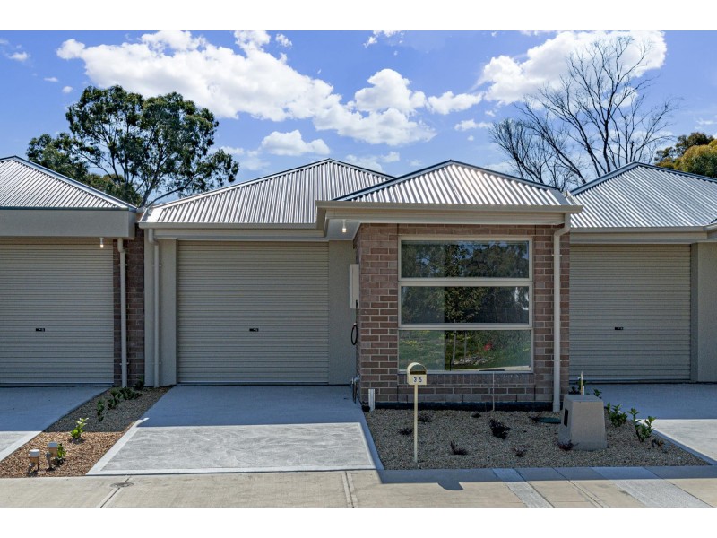35 Victoria Way, Mansfield Park SA 5012